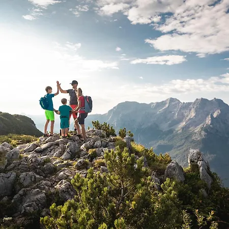 Juliana Dein Alpengarten Brixen im Thale
